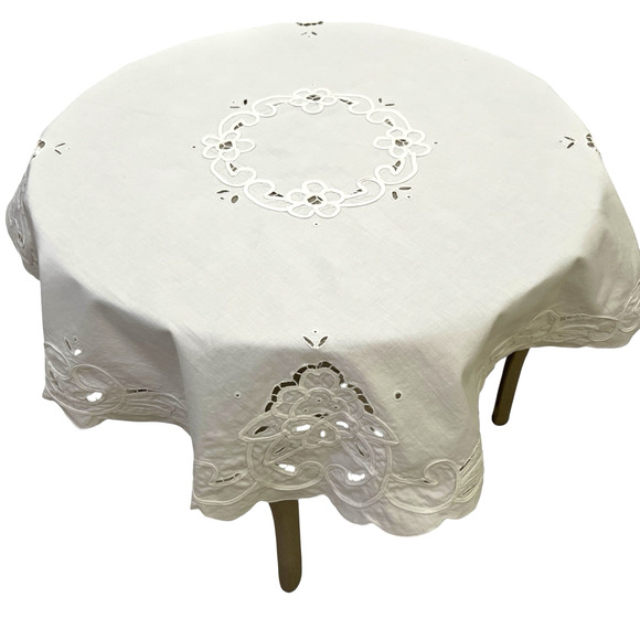 Round Ivory Cream Tablecloth Cover Embroidered Flowers Openwork - Picture 1 of 11